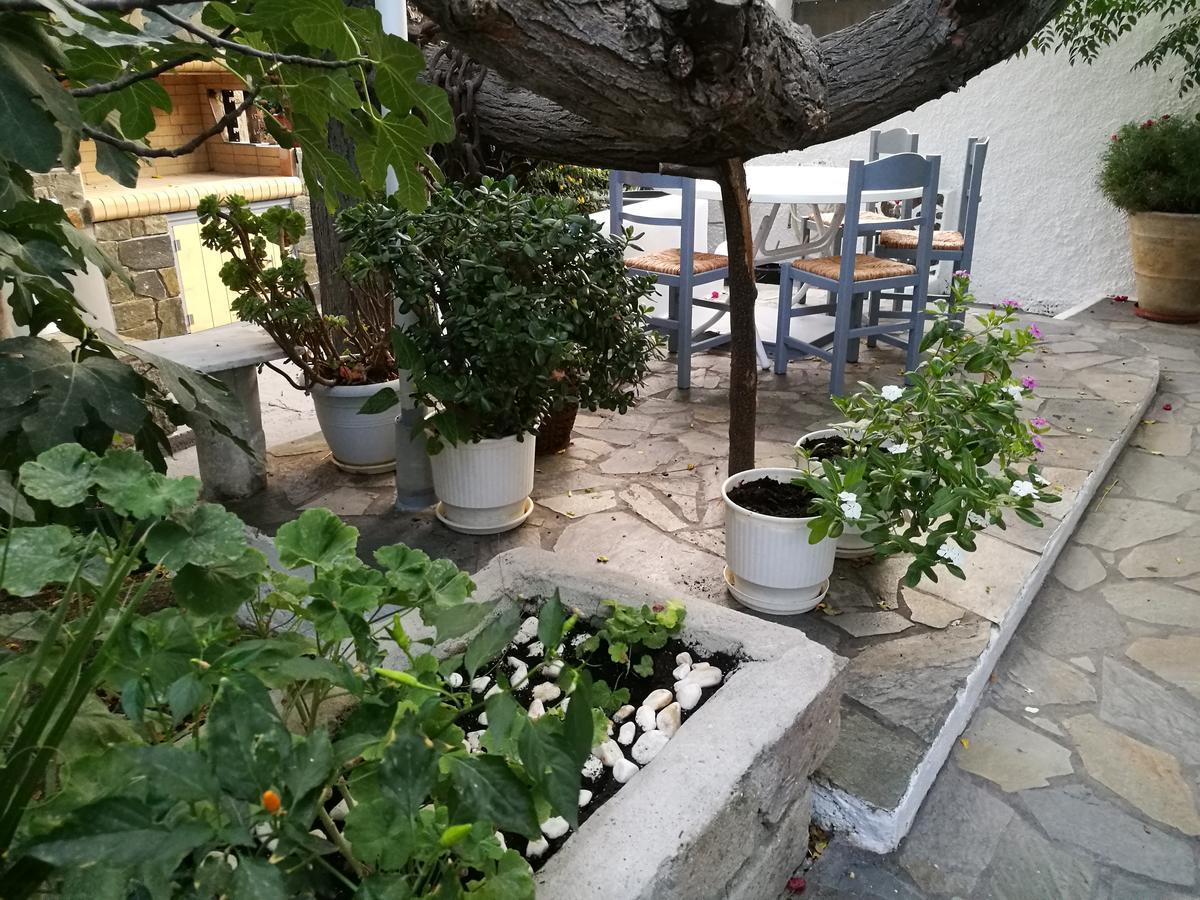 아다마스 Gerania Milos 아파트 외부 사진