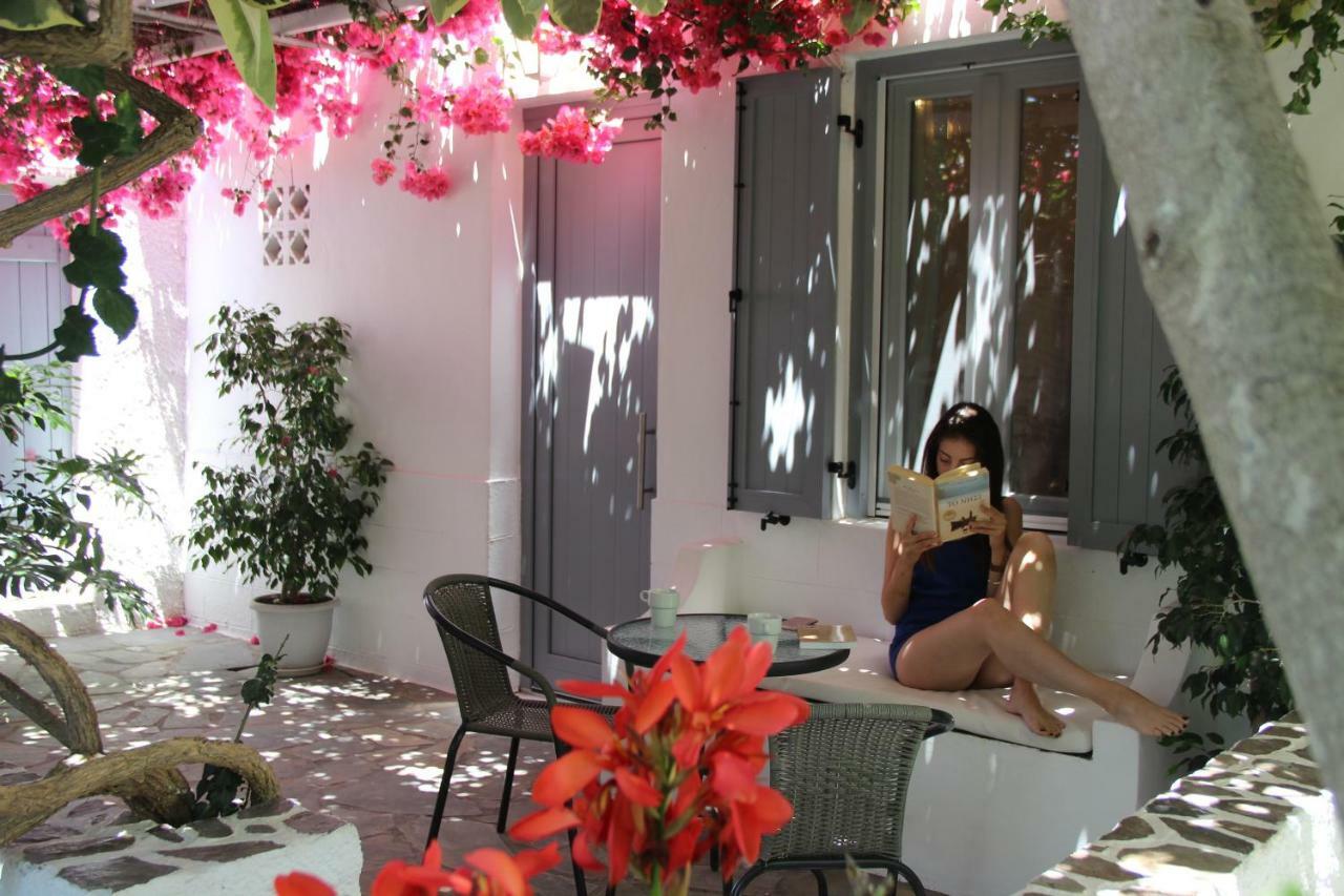 아다마스 Gerania Milos 아파트 외부 사진